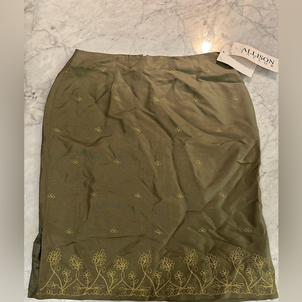 Pencil SILK Olive Skirt w/ Gold Embroidery NWT very slimming ALLISON TAYLOR